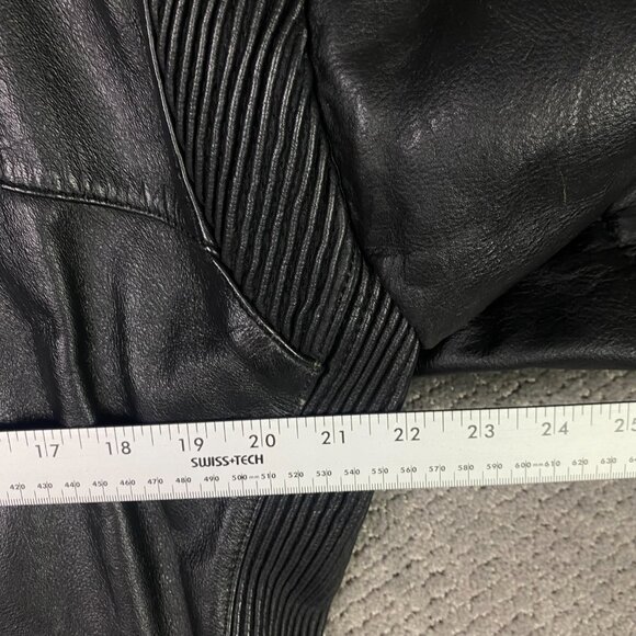 Vintage Wilsons Leather Jacket Men's 44 Black Cafe Racer Padded Motorcycle Moto - Picture 12 of 16